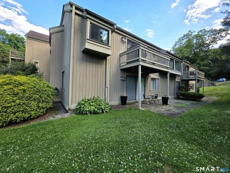24 Heritage Village Southbury CT 06488