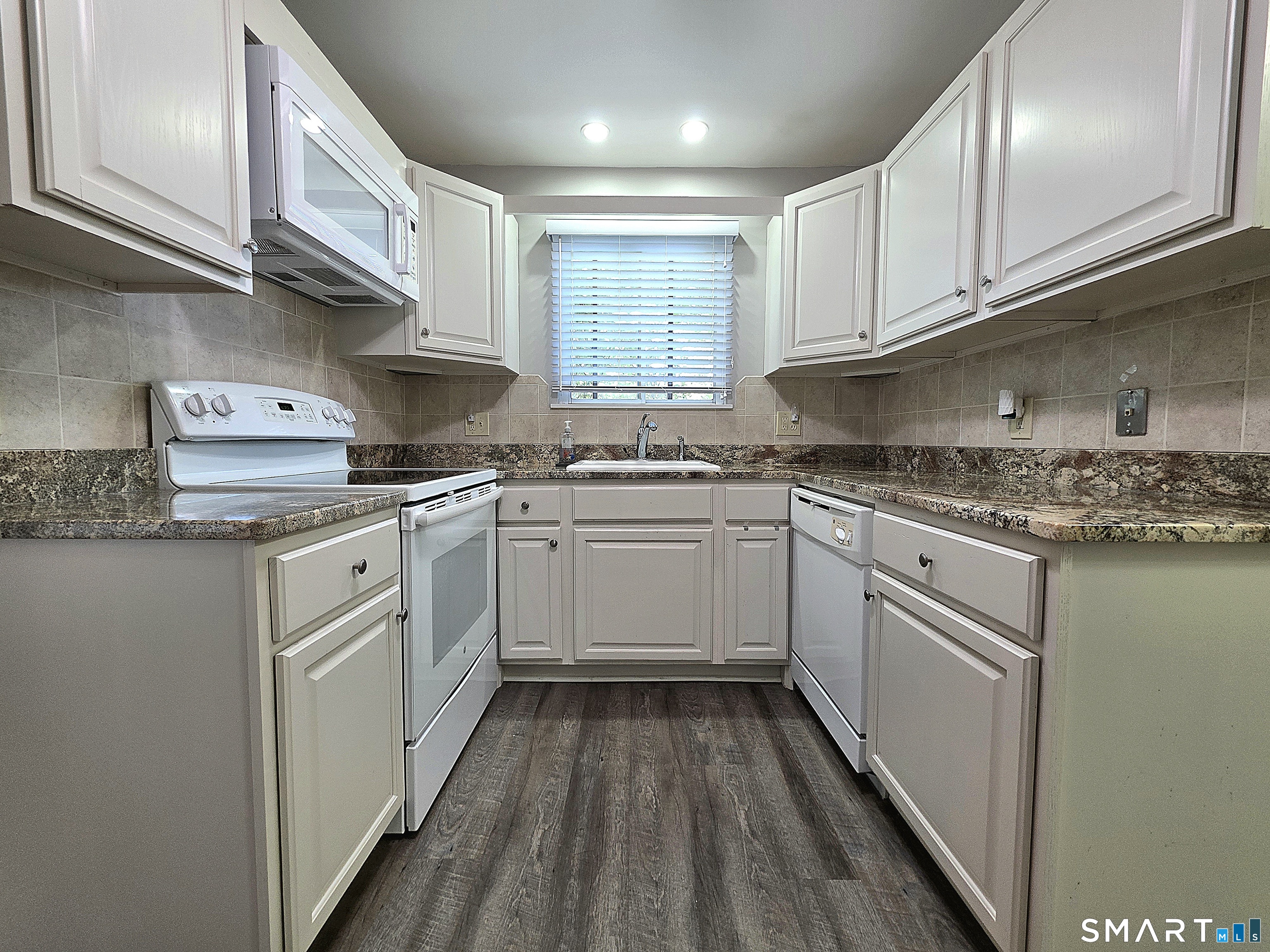 24 Heritage Village Southbury CT 06488