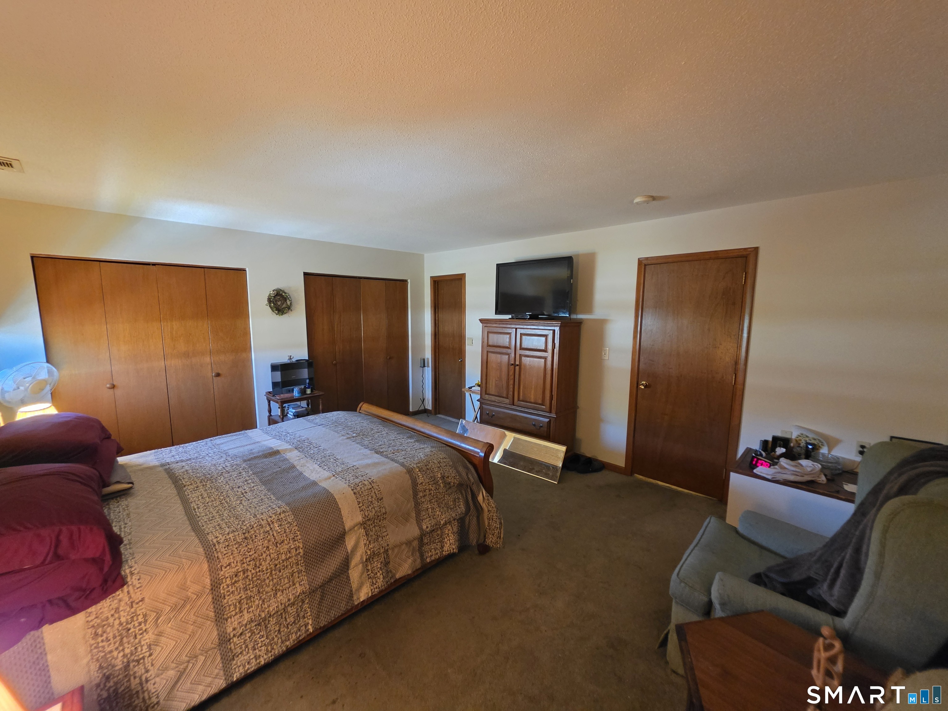 25 Robin Brook Drive Newington CT 06111
