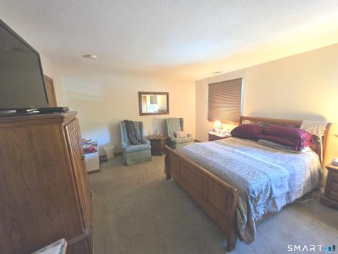 25 Robin Brook Drive Newington CT 06111