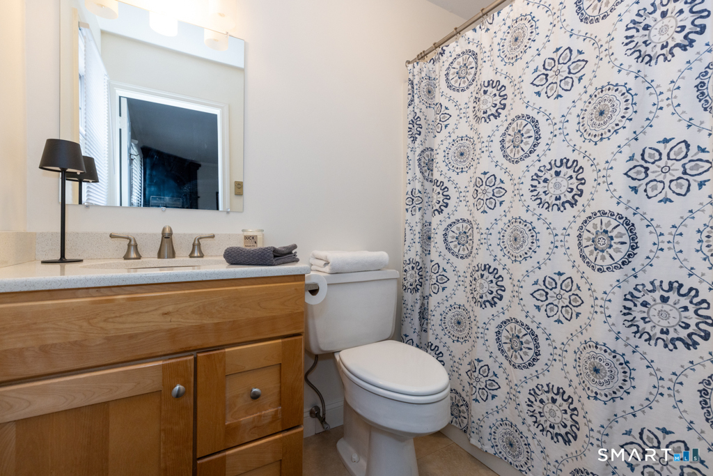 10 Runnymede Lane Madison CT 06443