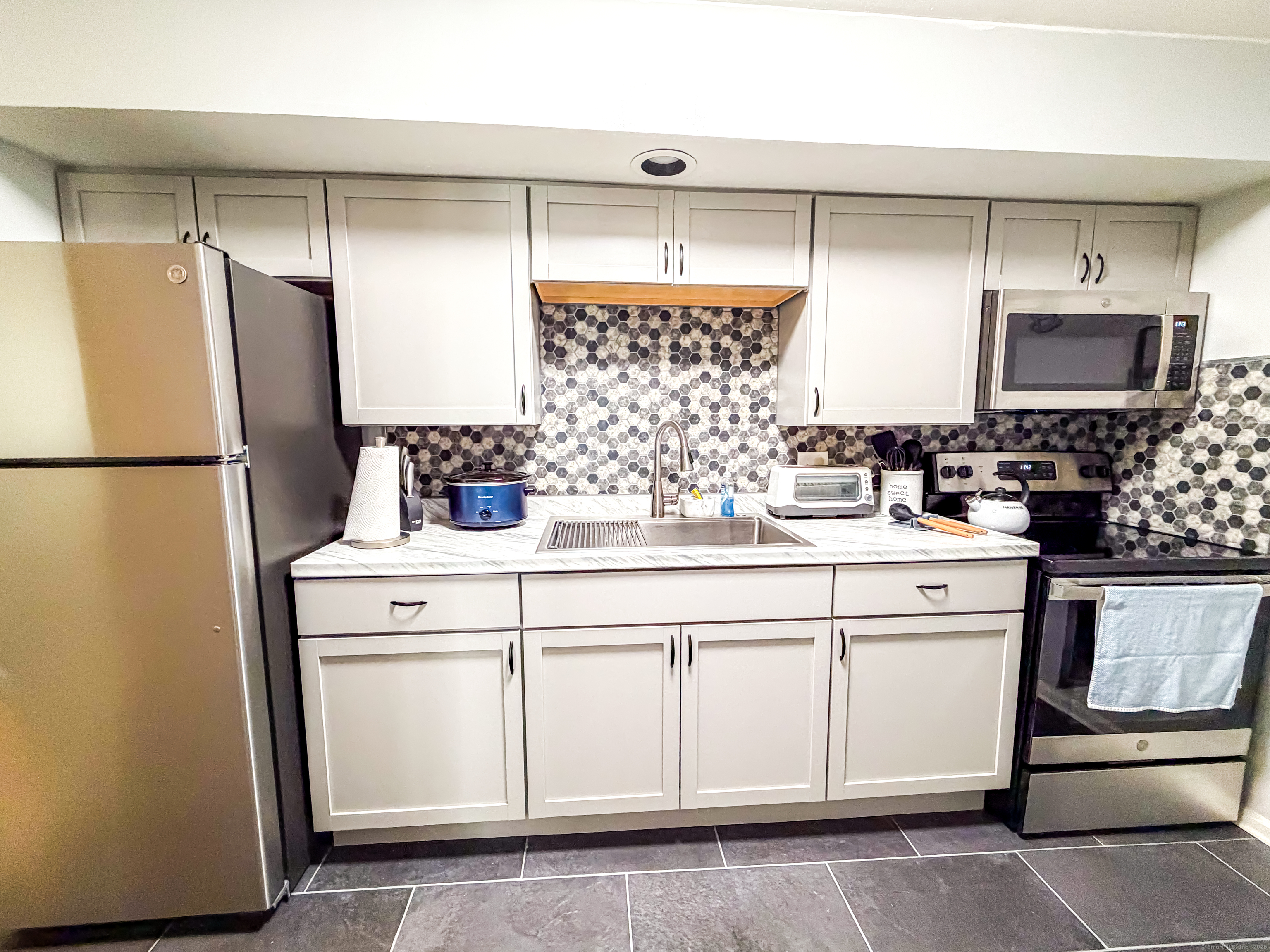 113 Horse Pond Road Salem CT 06420