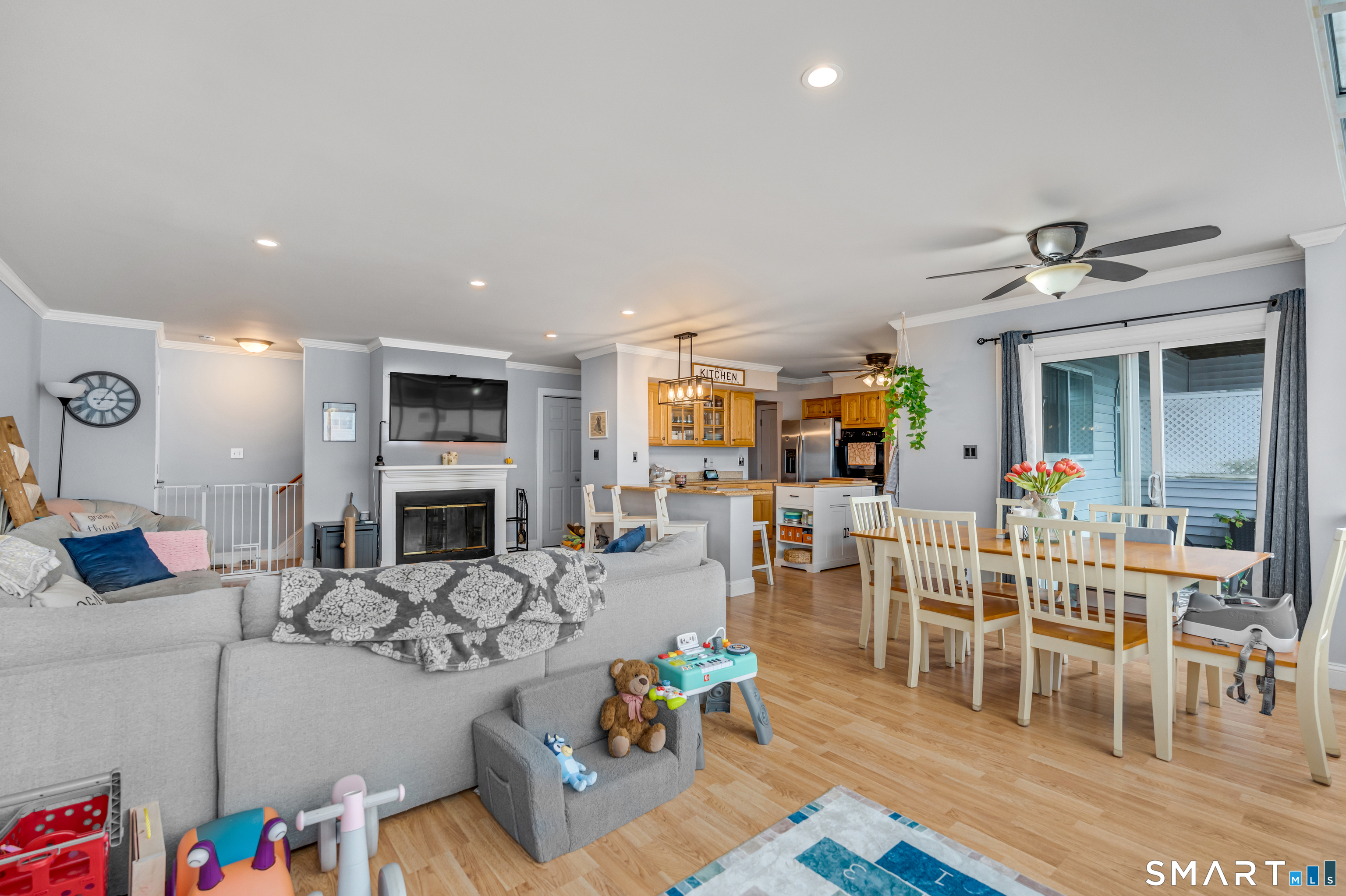 75 Staffordshire Commons Drive Wallingford CT 06492