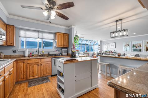 75 Staffordshire Commons Drive Wallingford CT 06492