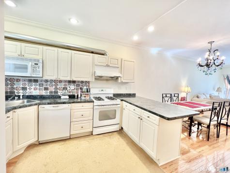 296 Hamilton Avenue Norwich CT 06360