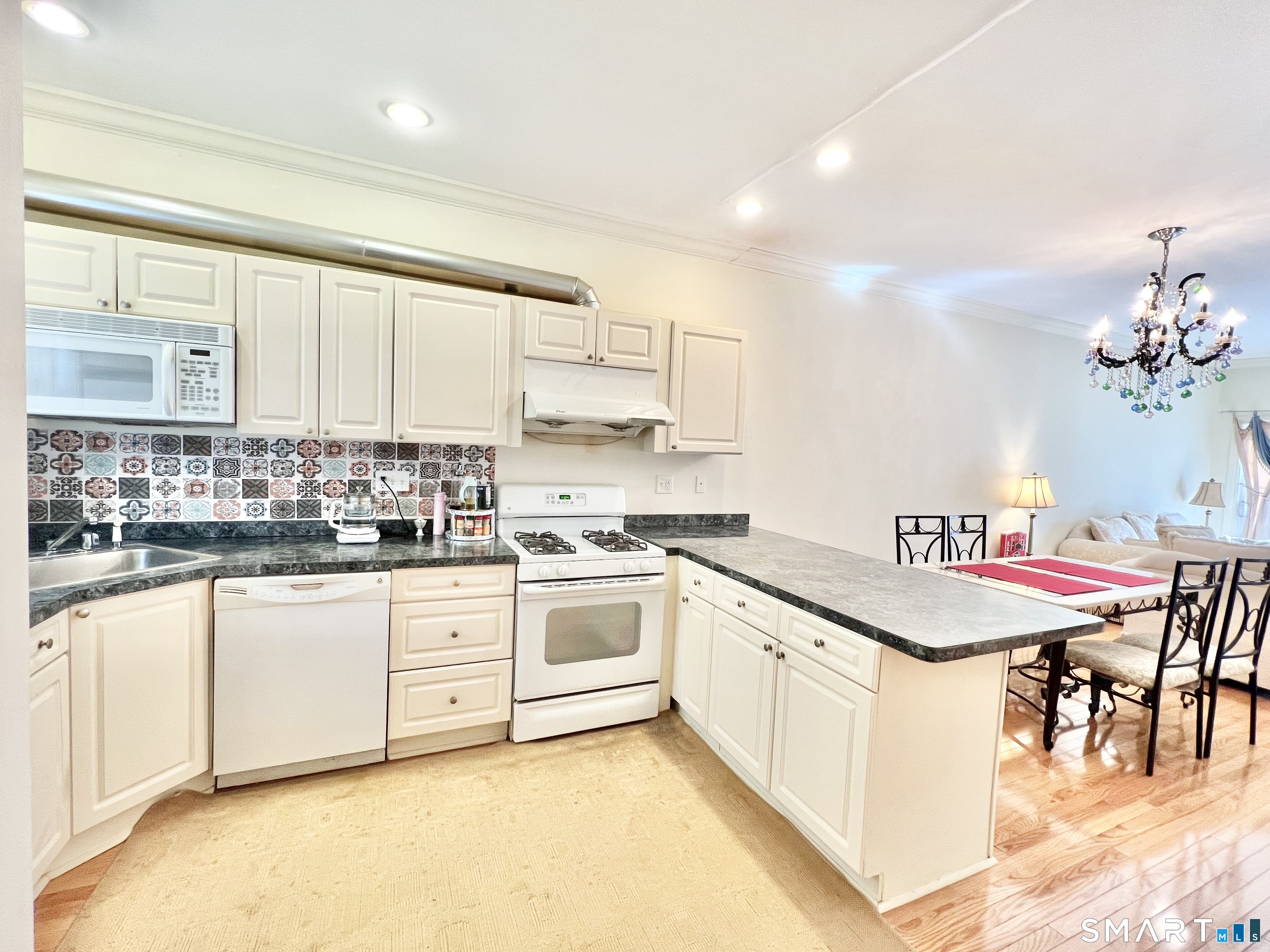 296 Hamilton Avenue Norwich CT 06360