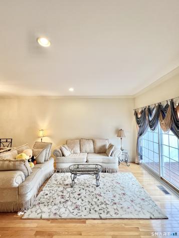 296 Hamilton Avenue Norwich CT 06360