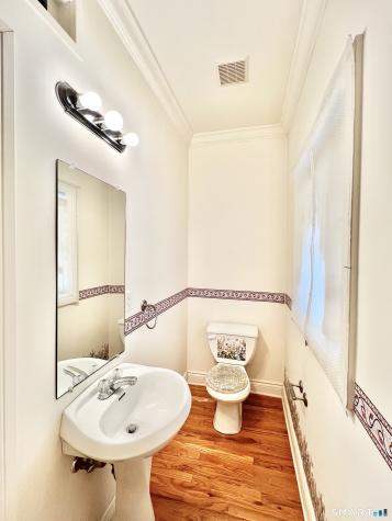 296 Hamilton Avenue Norwich CT 06360