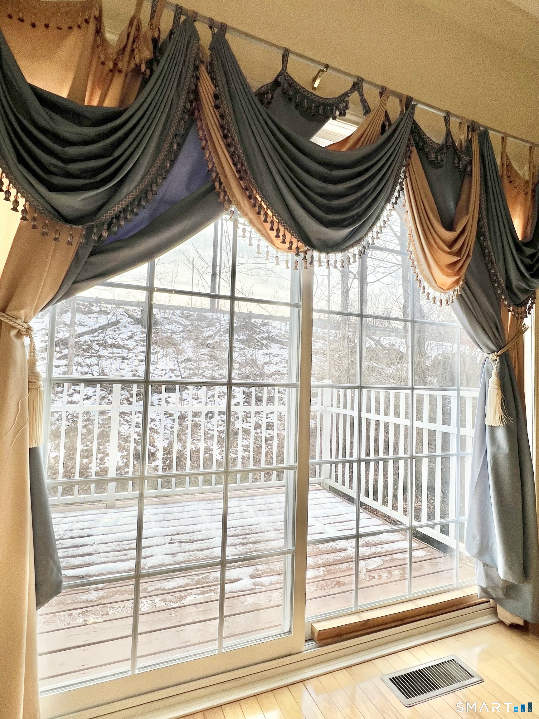 296 Hamilton Avenue Norwich CT 06360