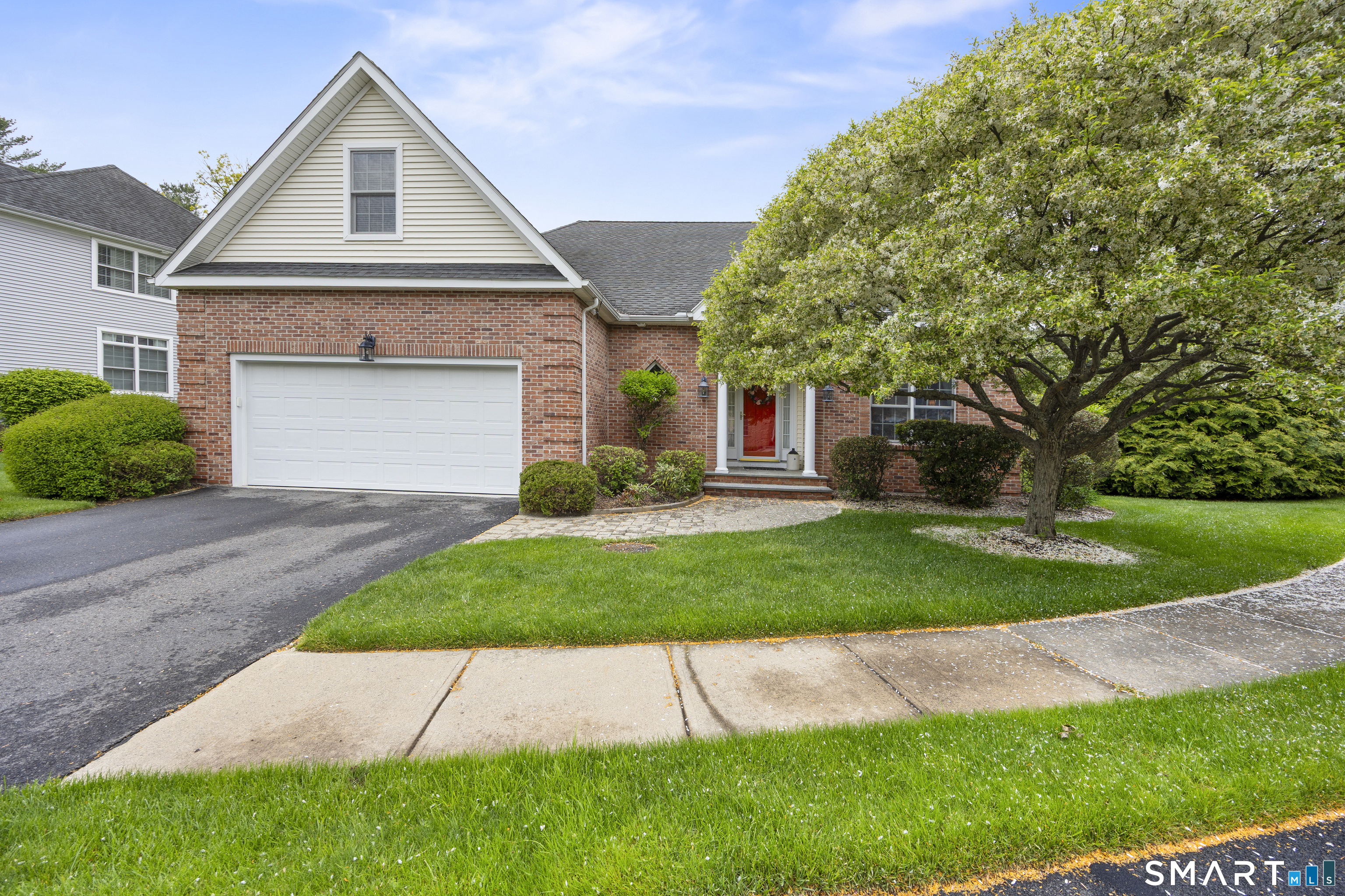 13 Stonegate Circle Cheshire CT 06410