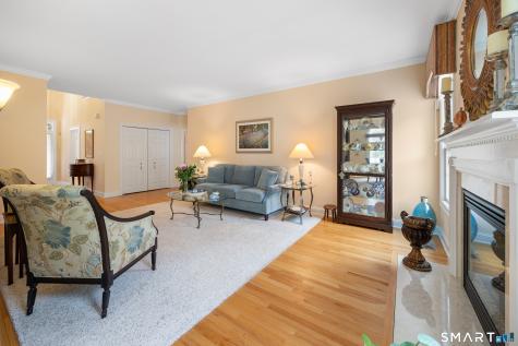13 Stonegate Circle Cheshire CT 06410