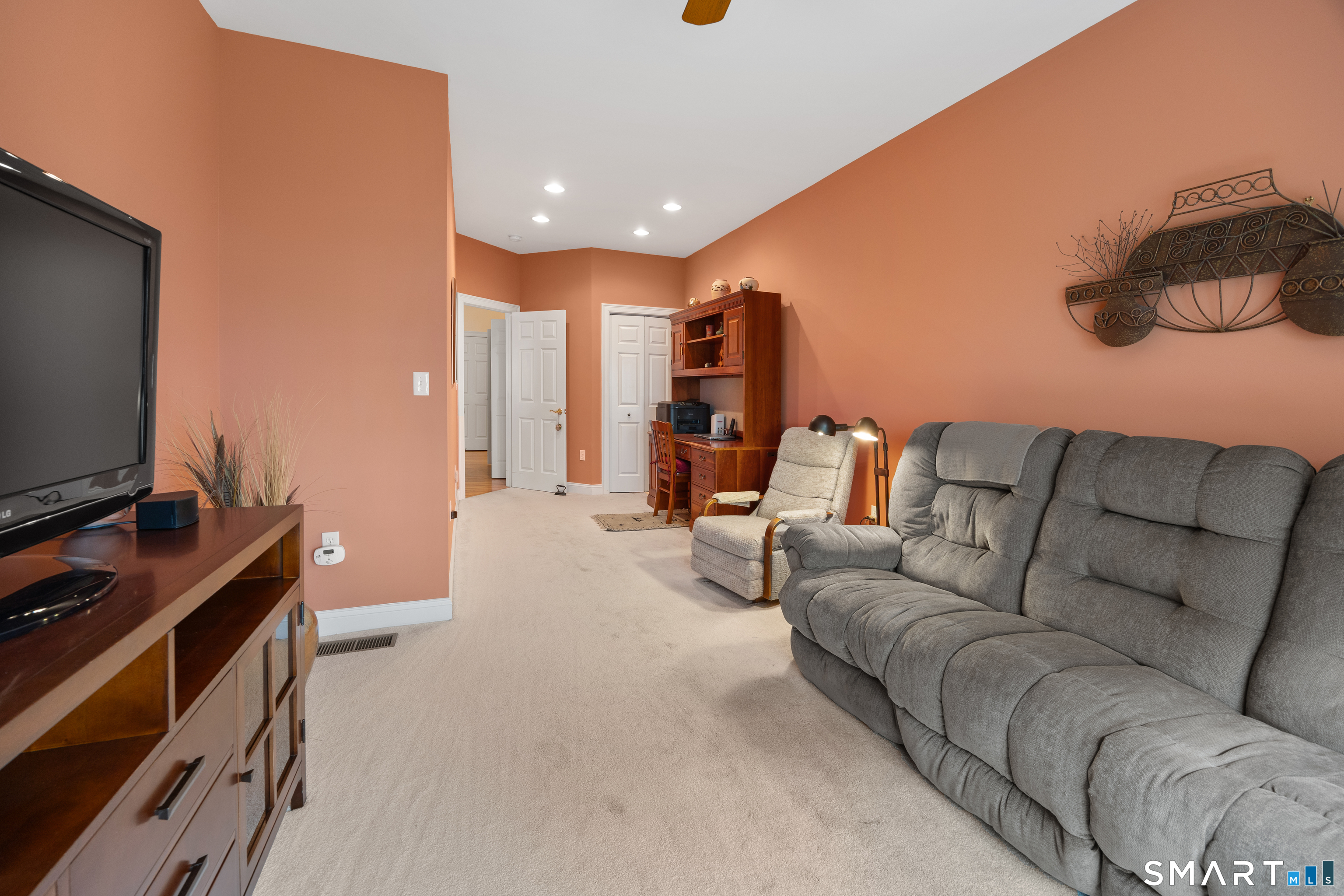 13 Stonegate Circle Cheshire CT 06410