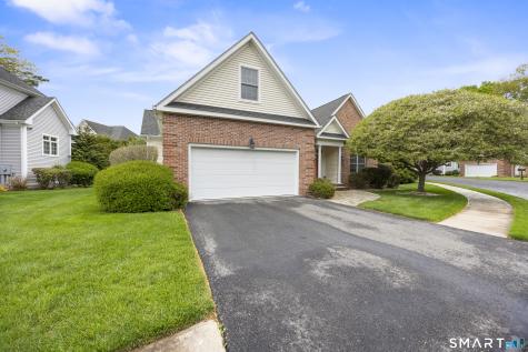 13 Stonegate Circle Cheshire CT 06410