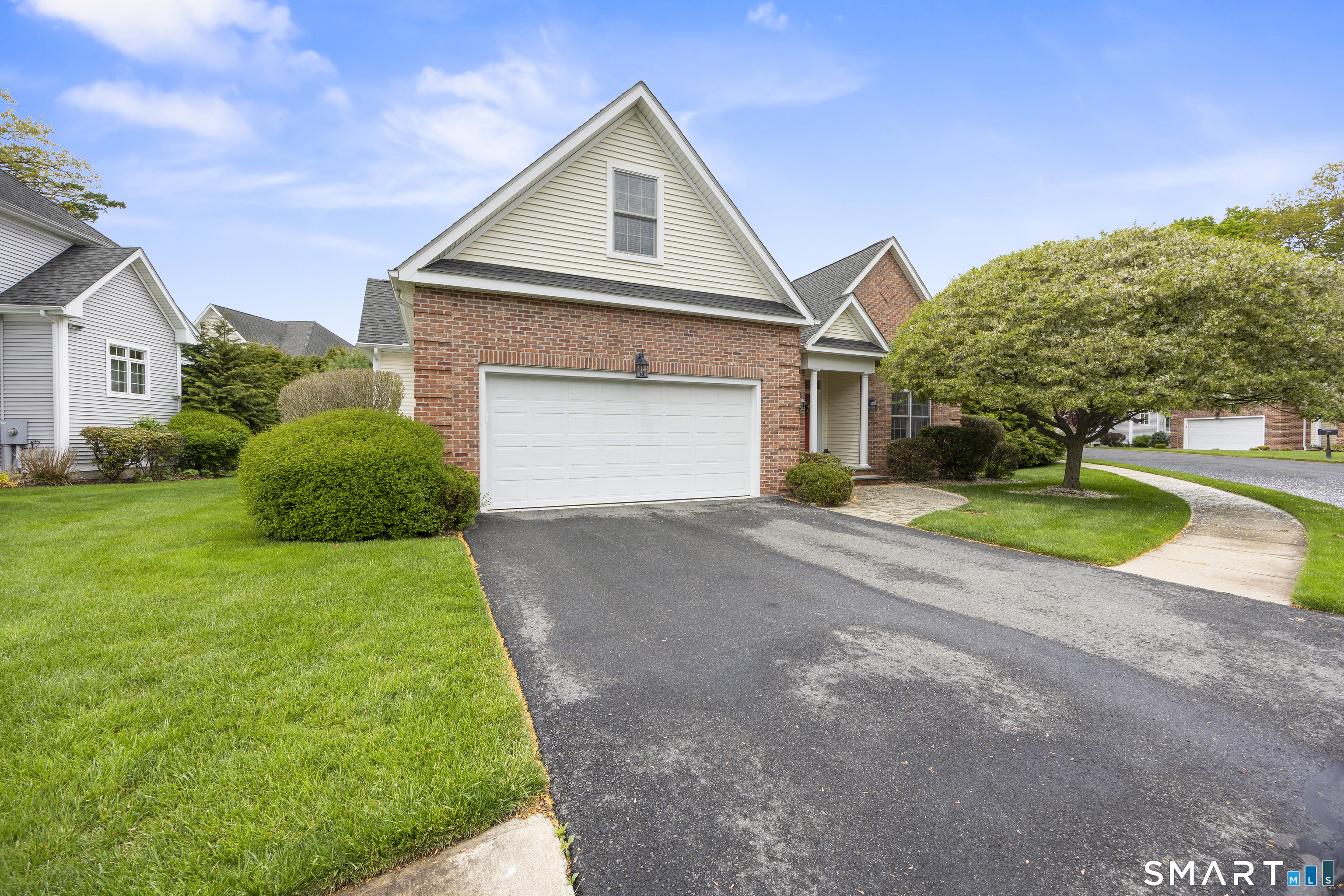 13 Stonegate Circle Cheshire CT 06410