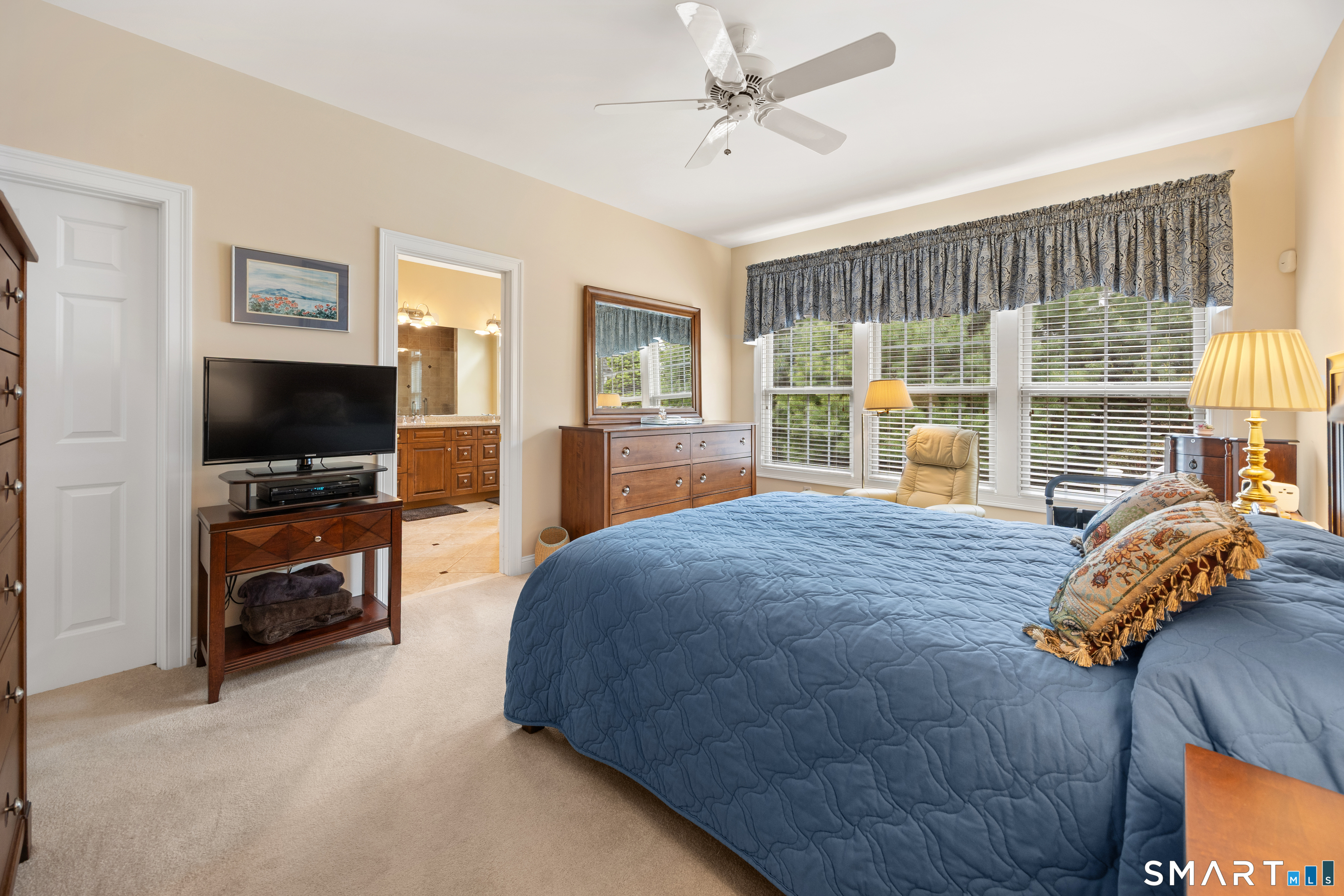 13 Stonegate Circle Cheshire CT 06410