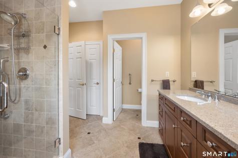 13 Stonegate Circle Cheshire CT 06410