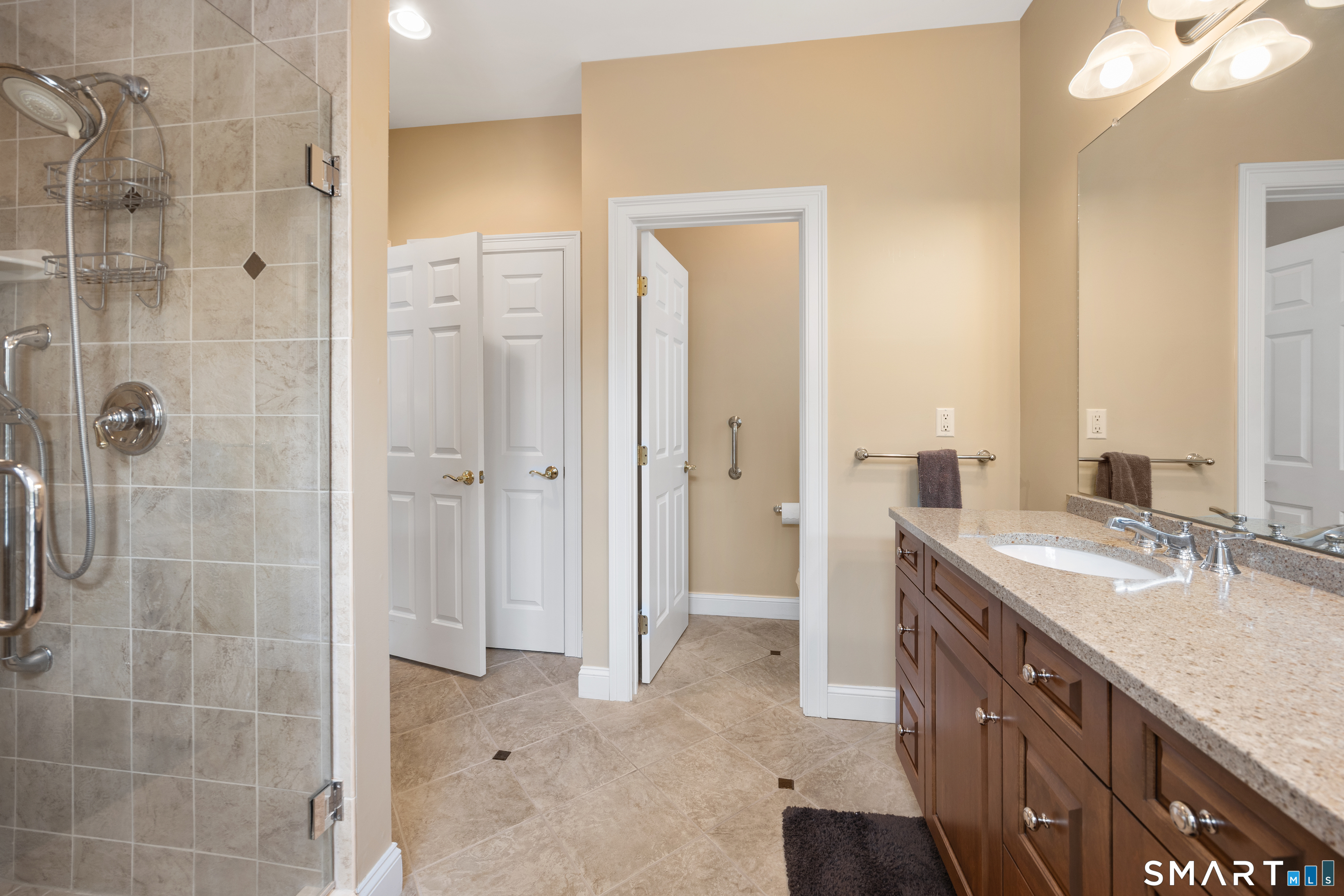 13 Stonegate Circle Cheshire CT 06410
