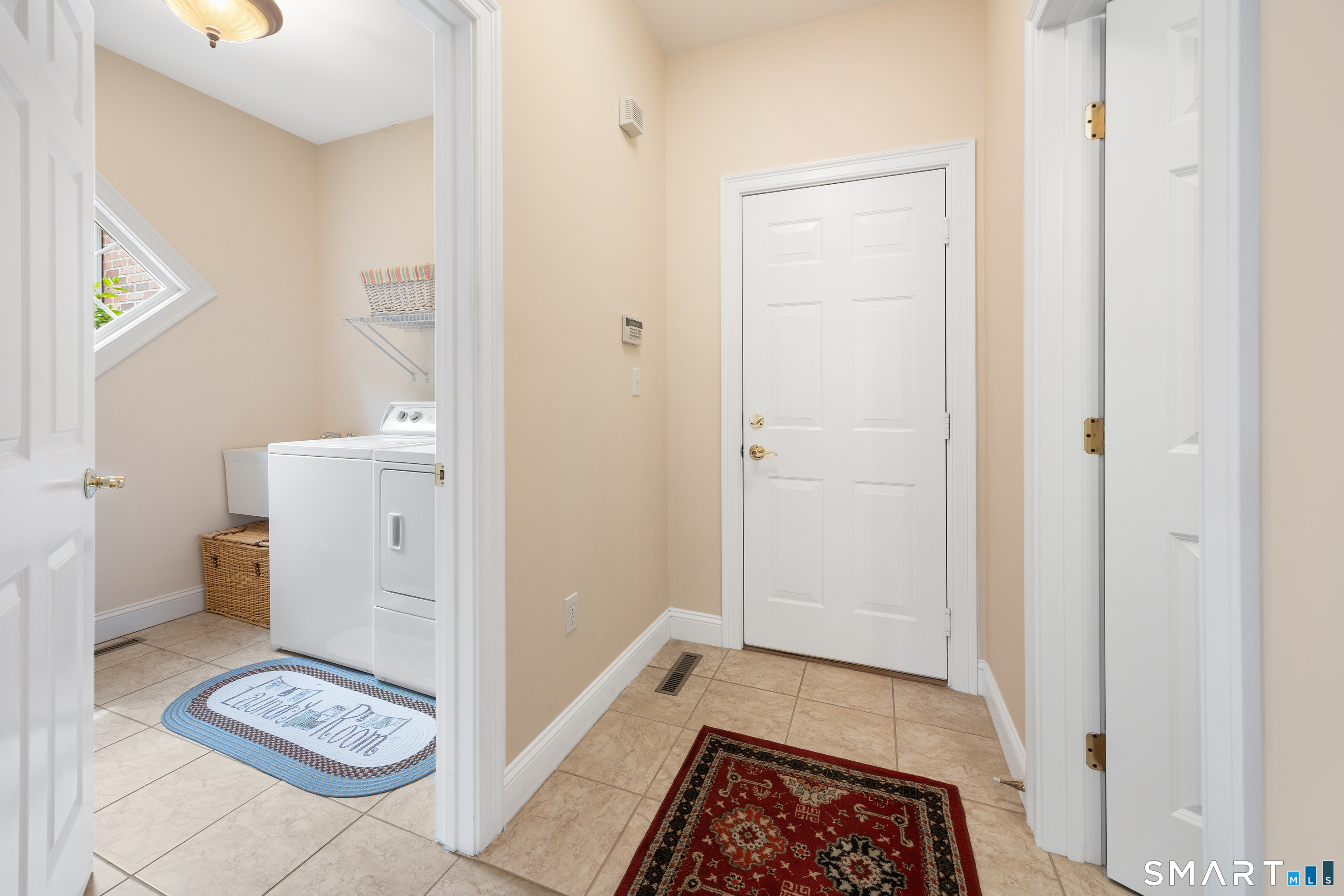 13 Stonegate Circle Cheshire CT 06410