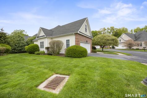 13 Stonegate Circle Cheshire CT 06410