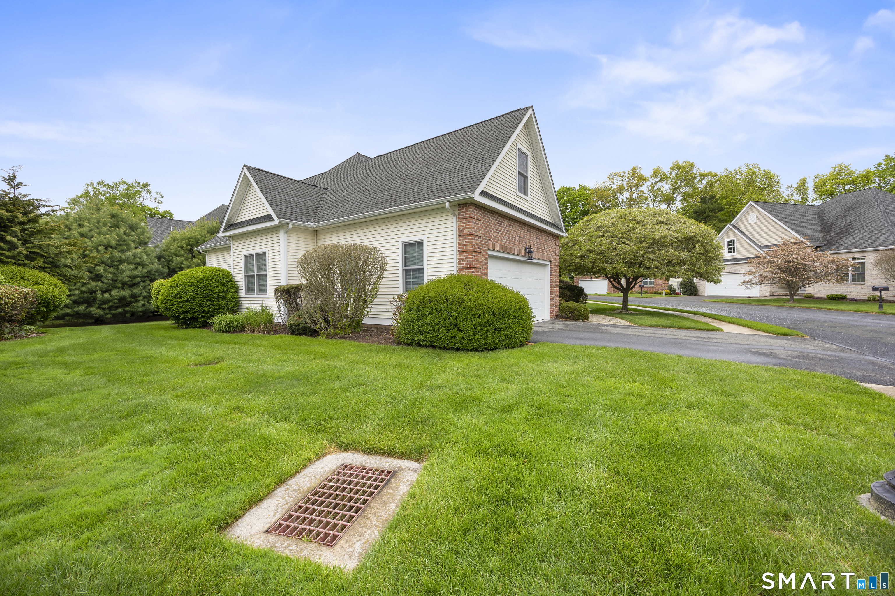 13 Stonegate Circle Cheshire CT 06410