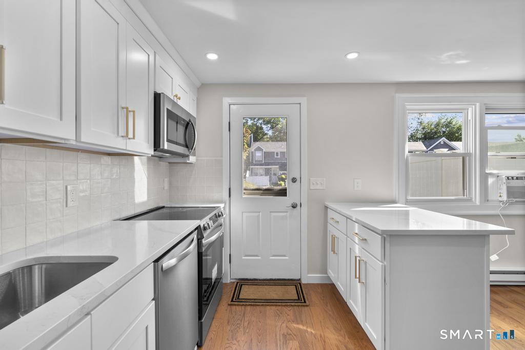 211 East Main Street Branford CT 06405