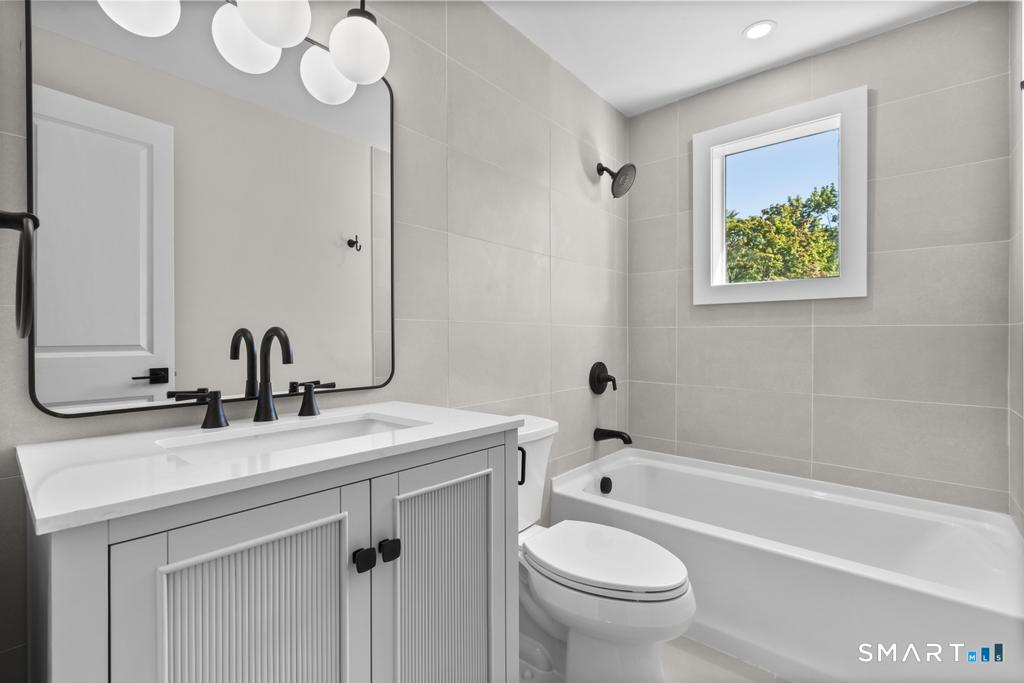 211 East Main Street Branford CT 06405