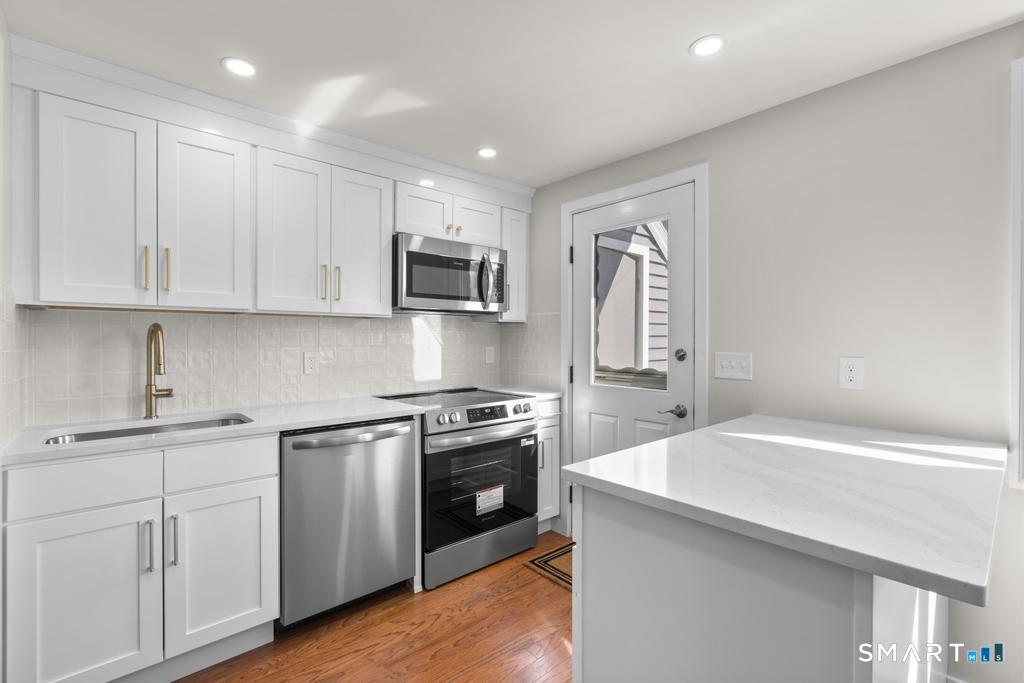 211 East Main Street Branford CT 06405