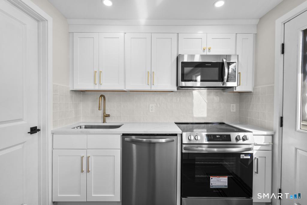 211 East Main Street Branford CT 06405