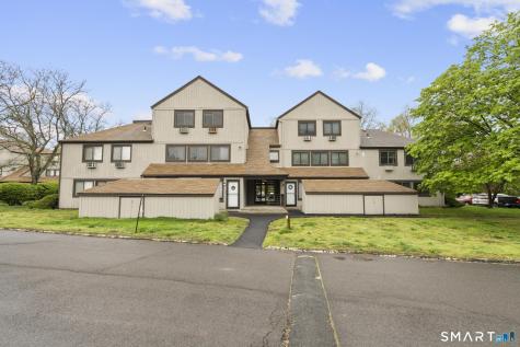 10 Pineview Drive Branford CT 06405