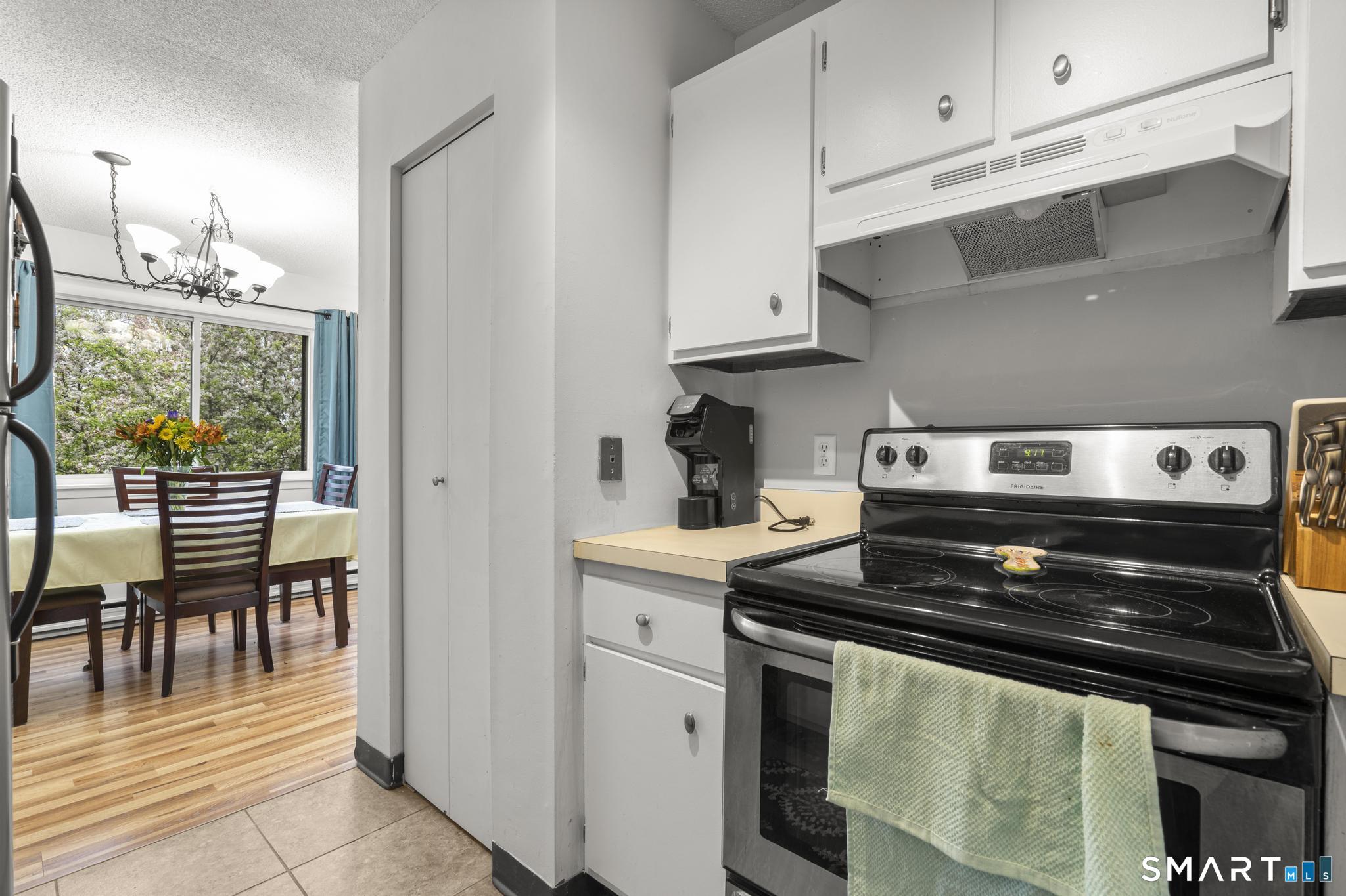10 Pineview Drive Branford CT 06405