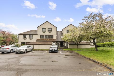 10 Pineview Drive Branford CT 06405