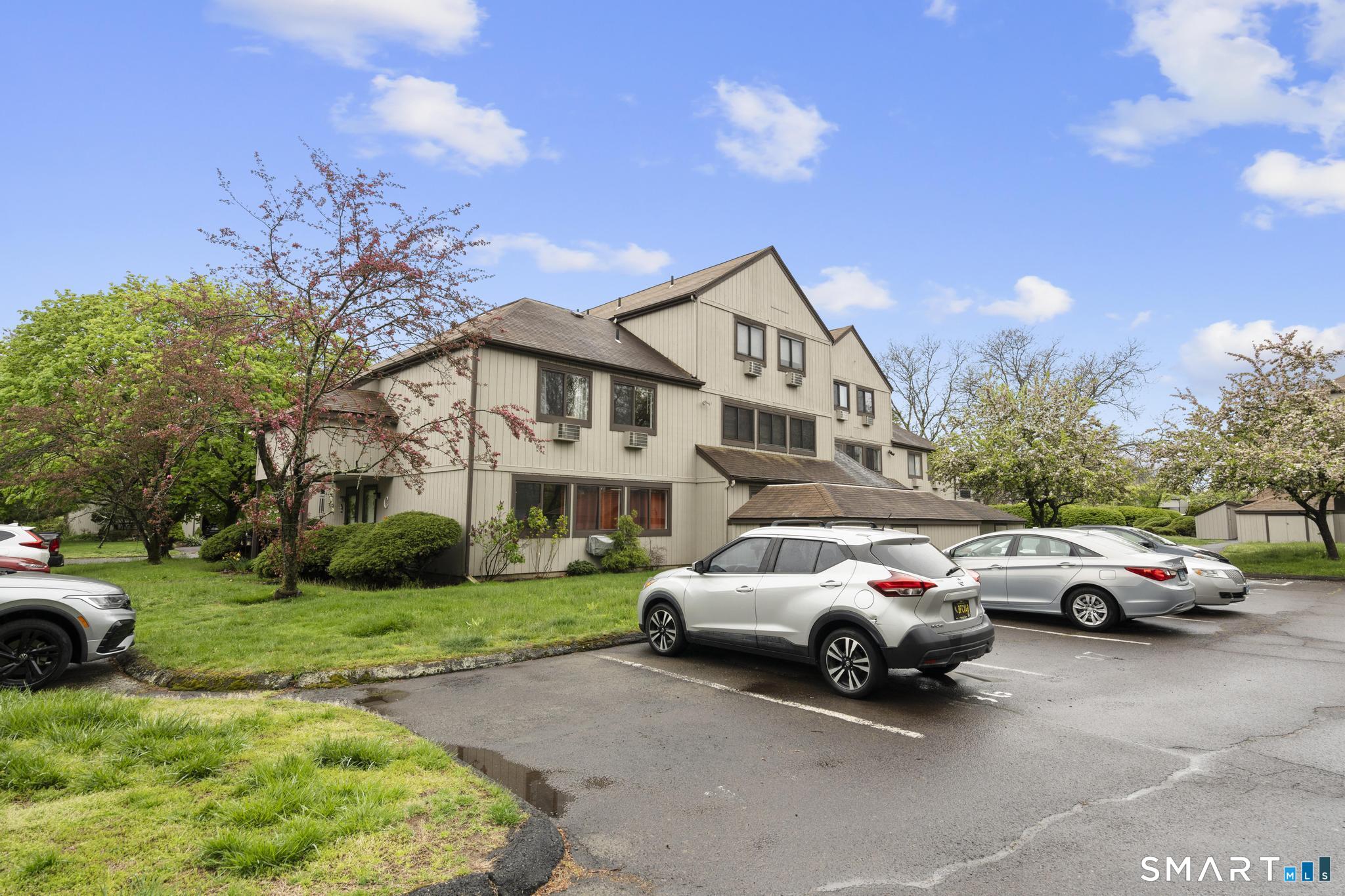 10 Pineview Drive Branford CT 06405