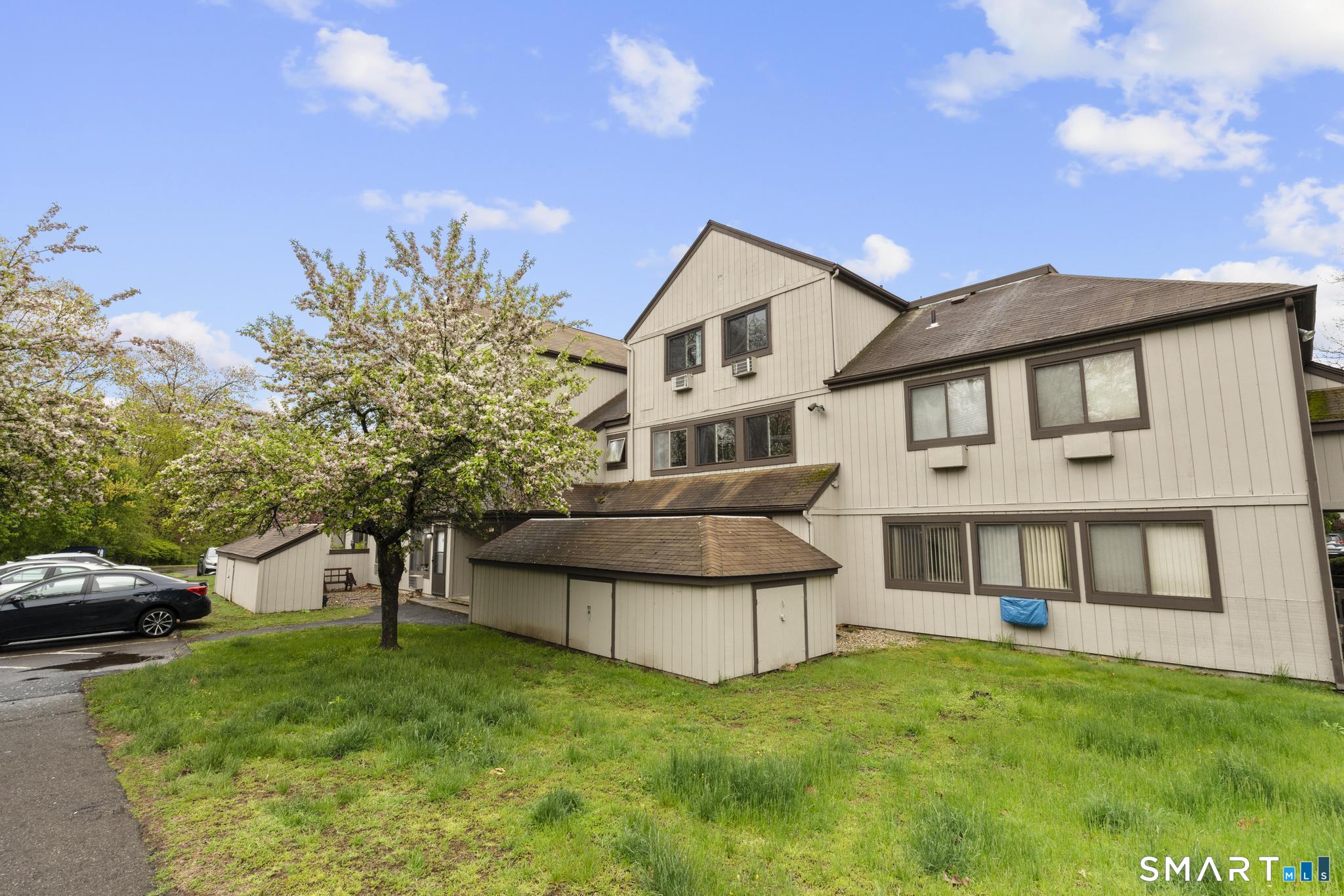 10 Pineview Drive Branford CT 06405