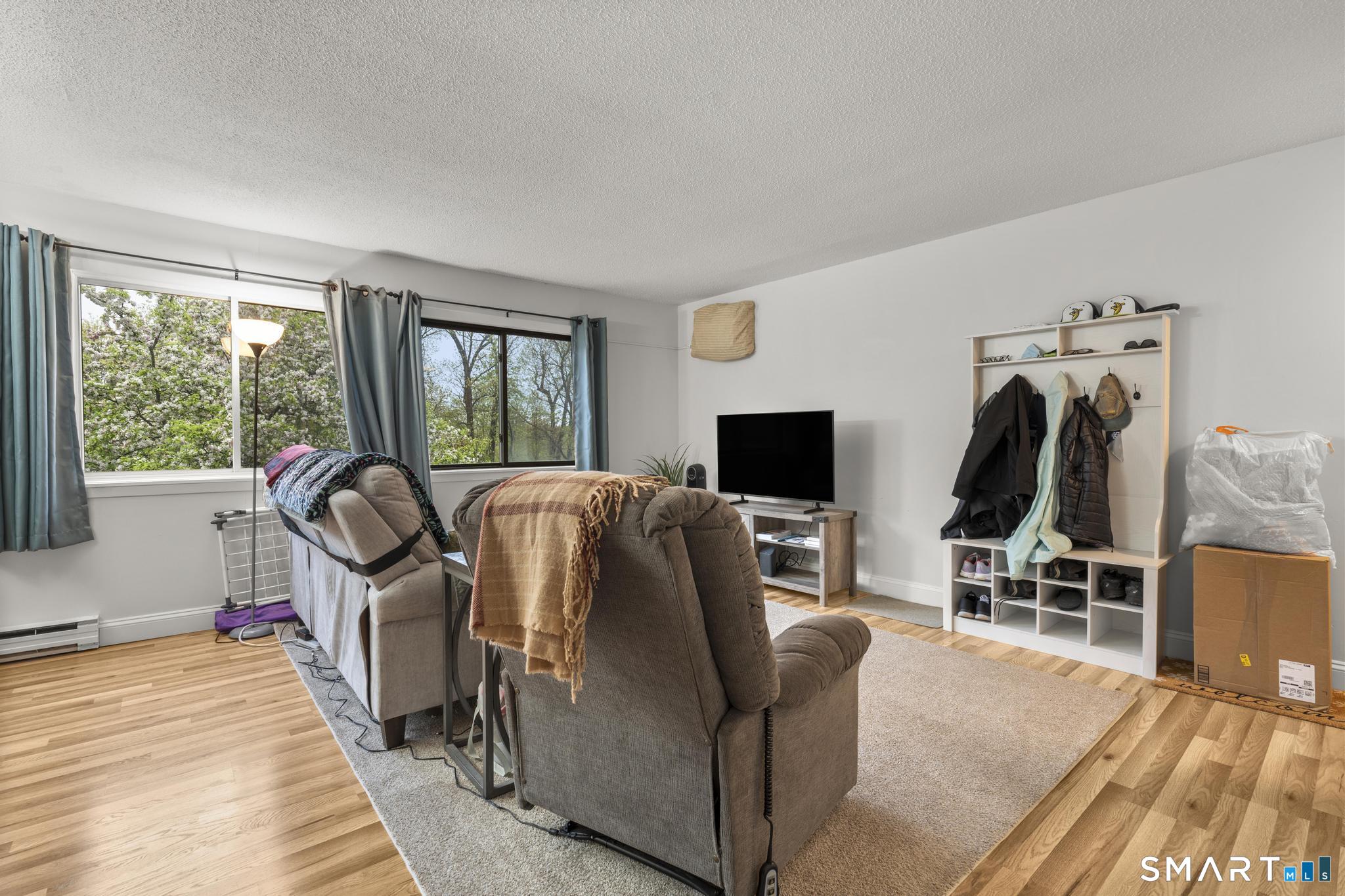 10 Pineview Drive Branford CT 06405