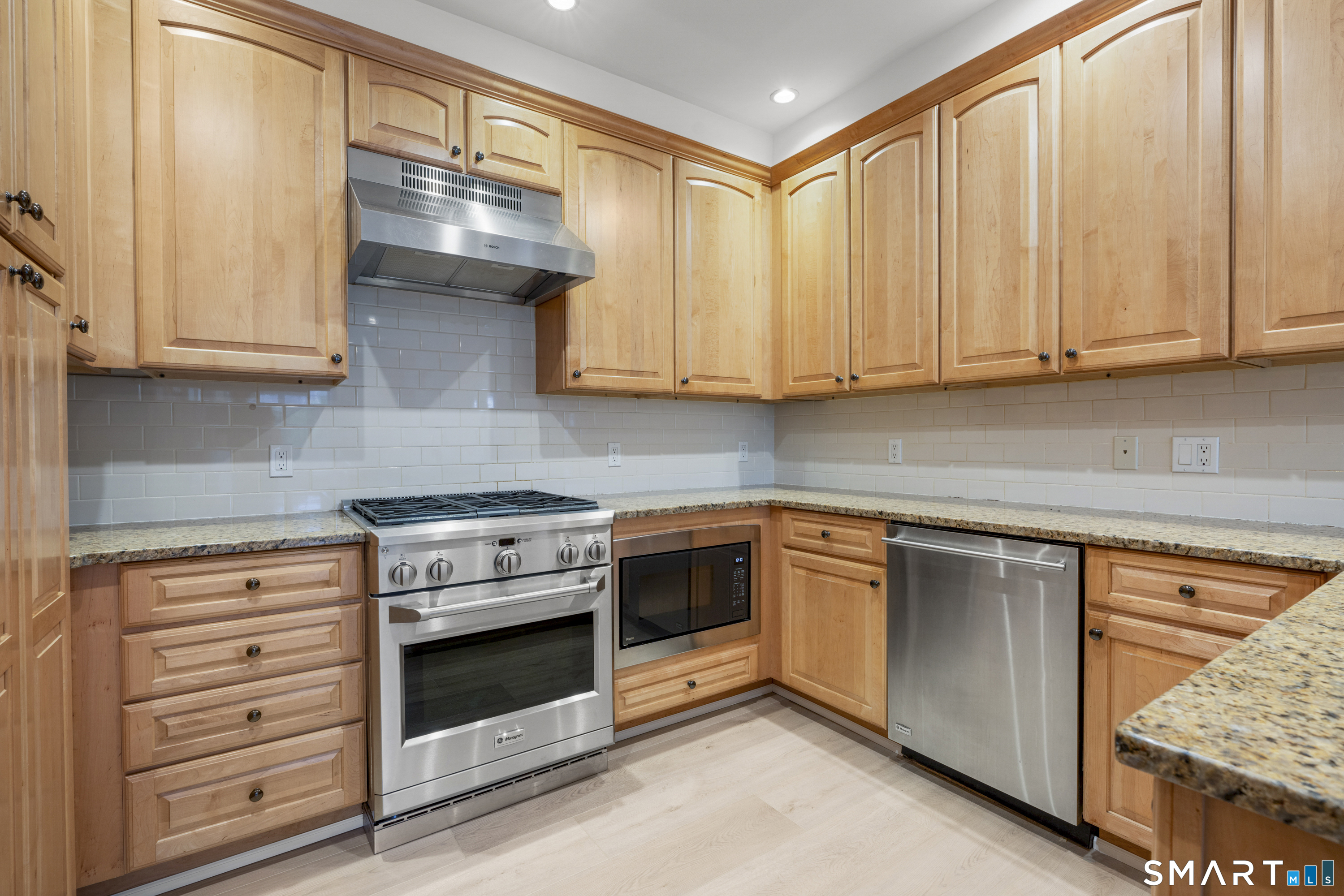 77 Havemeyer Lane Stamford CT 06902