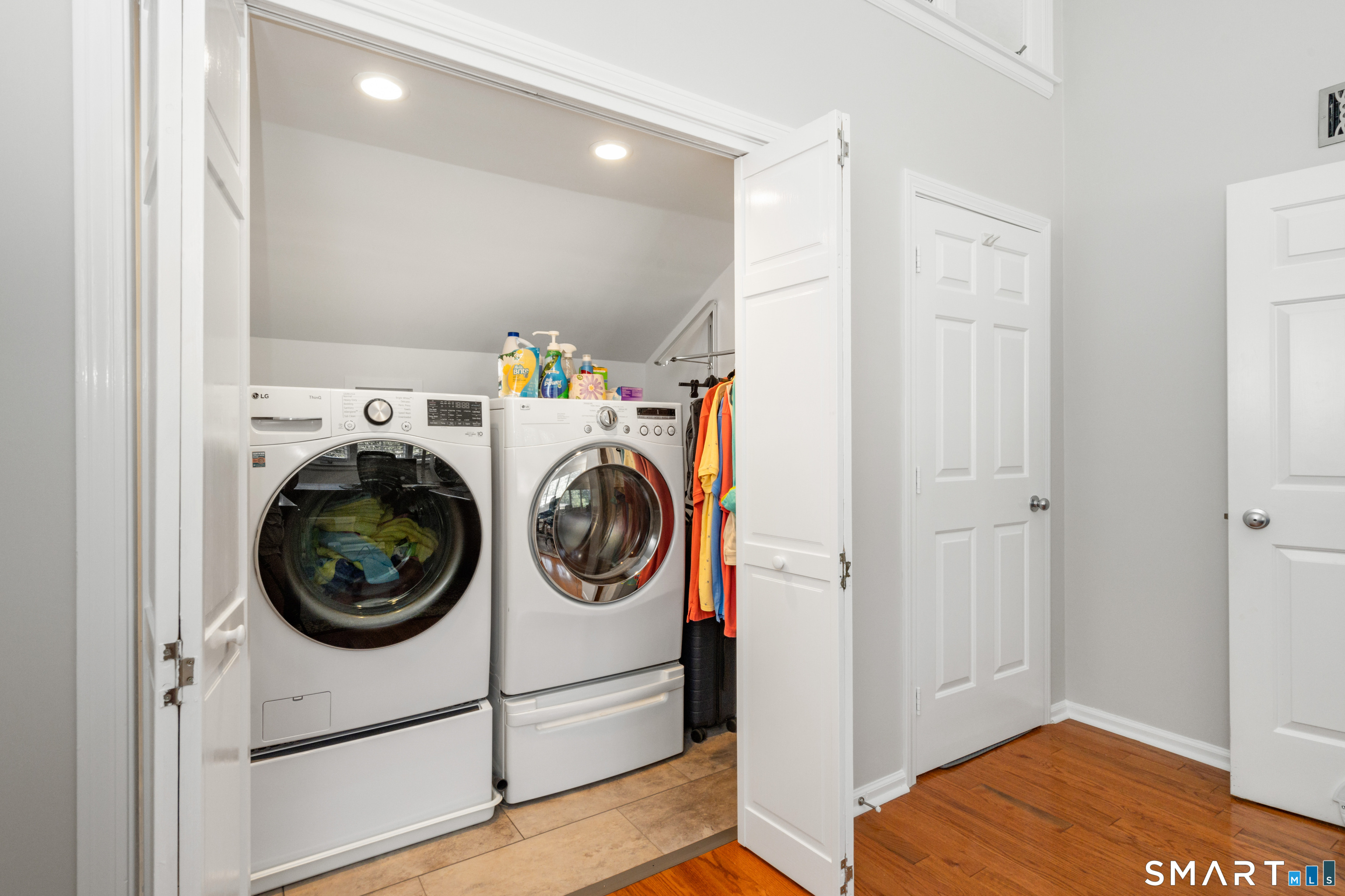 70 Tunxis Village Farmington CT 06032