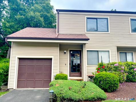 35 Deer Run Bethel CT 06801