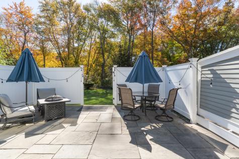 21 Centre Village Drive Madison CT 06443
