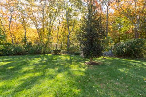 21 Centre Village Drive Madison CT 06443