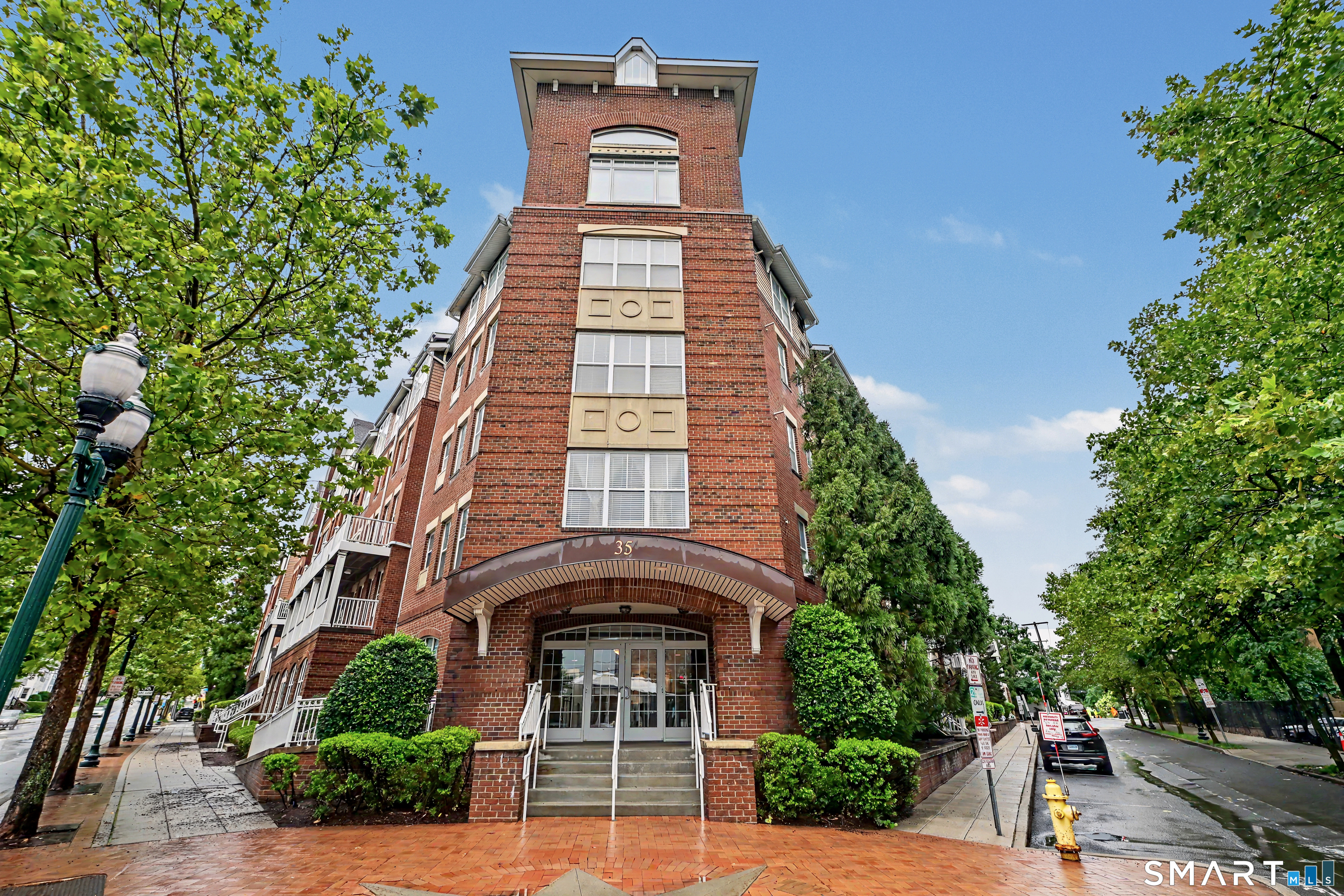 35 West Broad Street Stamford CT 06902
