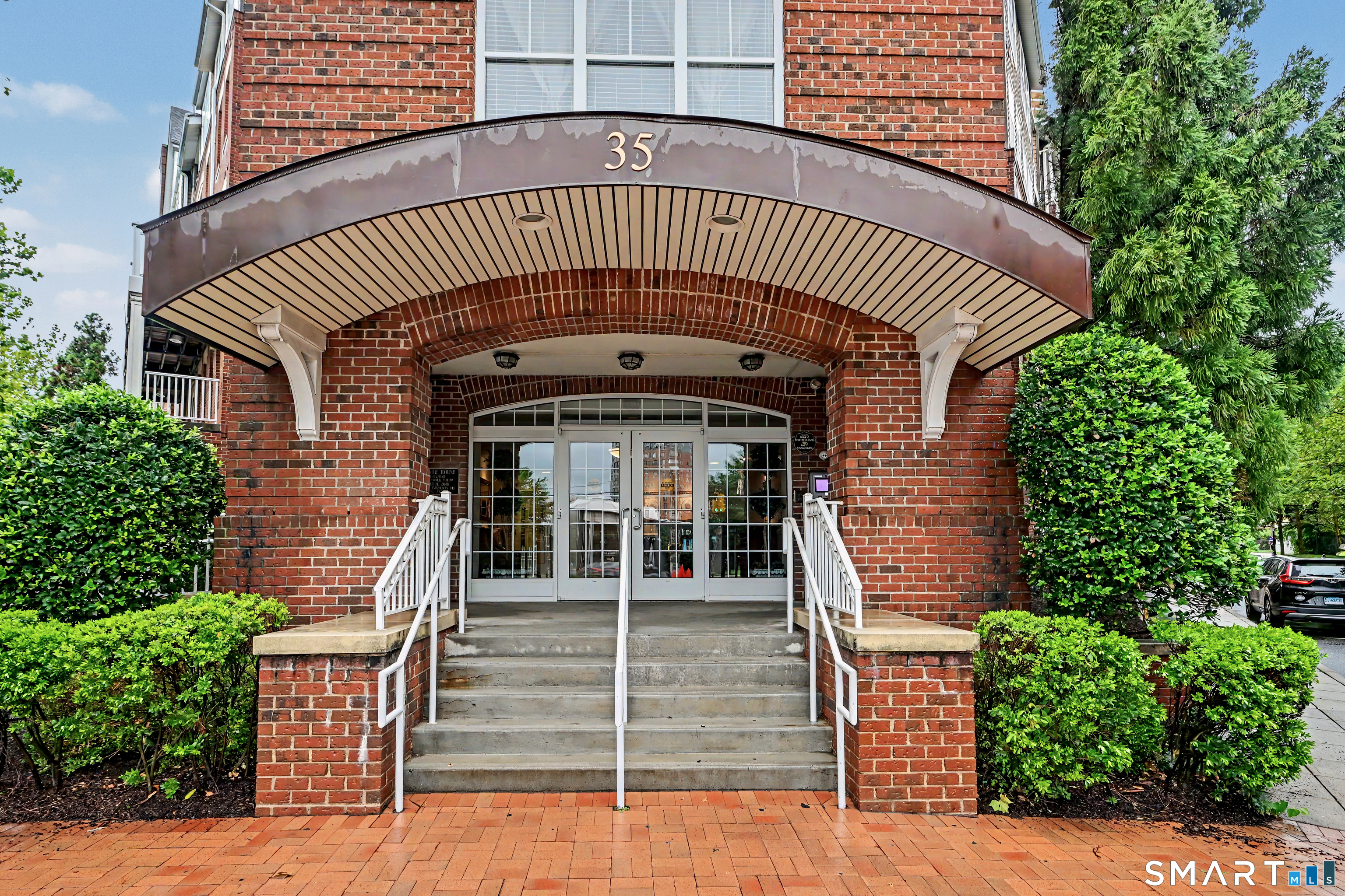 35 West Broad Street Stamford CT 06902