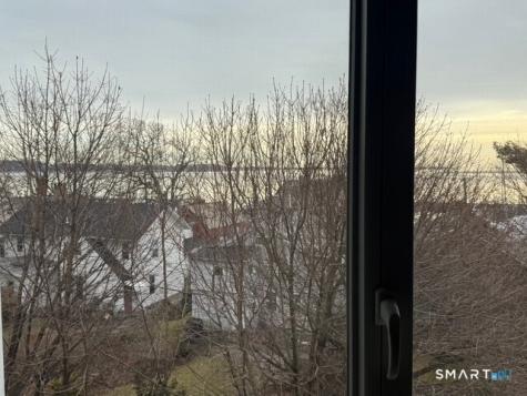 111 Harbour Close New Haven CT 06519