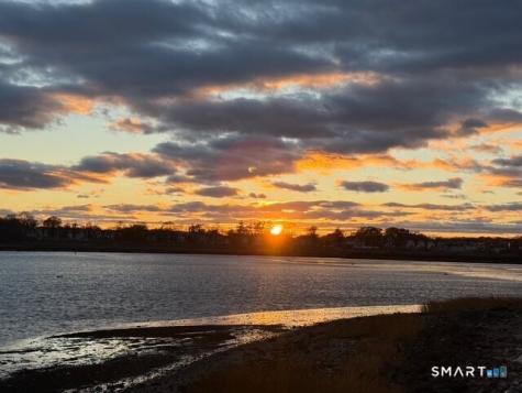 111 Harbour Close New Haven CT 06519