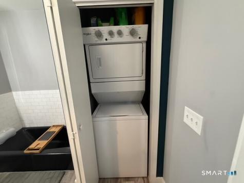 111 Harbour Close New Haven CT 06519