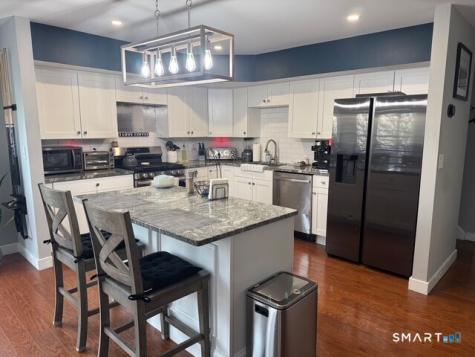 111 Harbour Close New Haven CT 06519