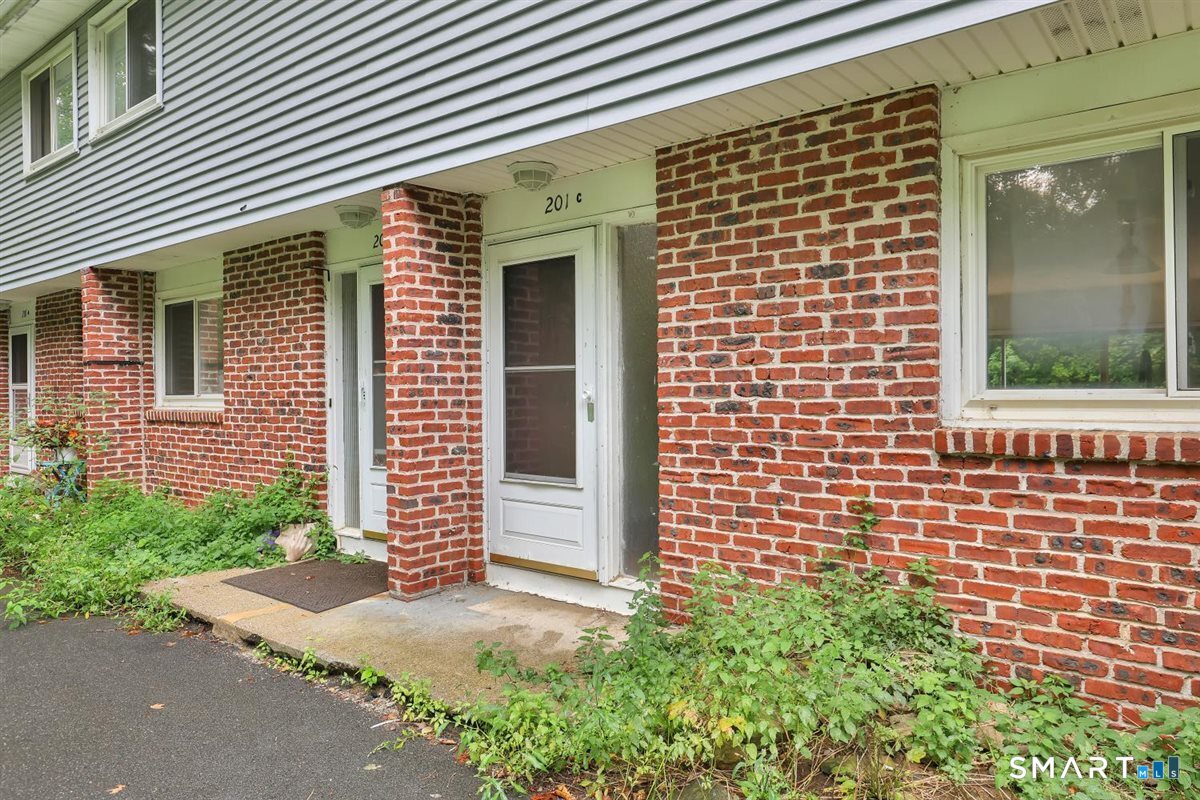 201 Baxter Road Mansfield CT 06268