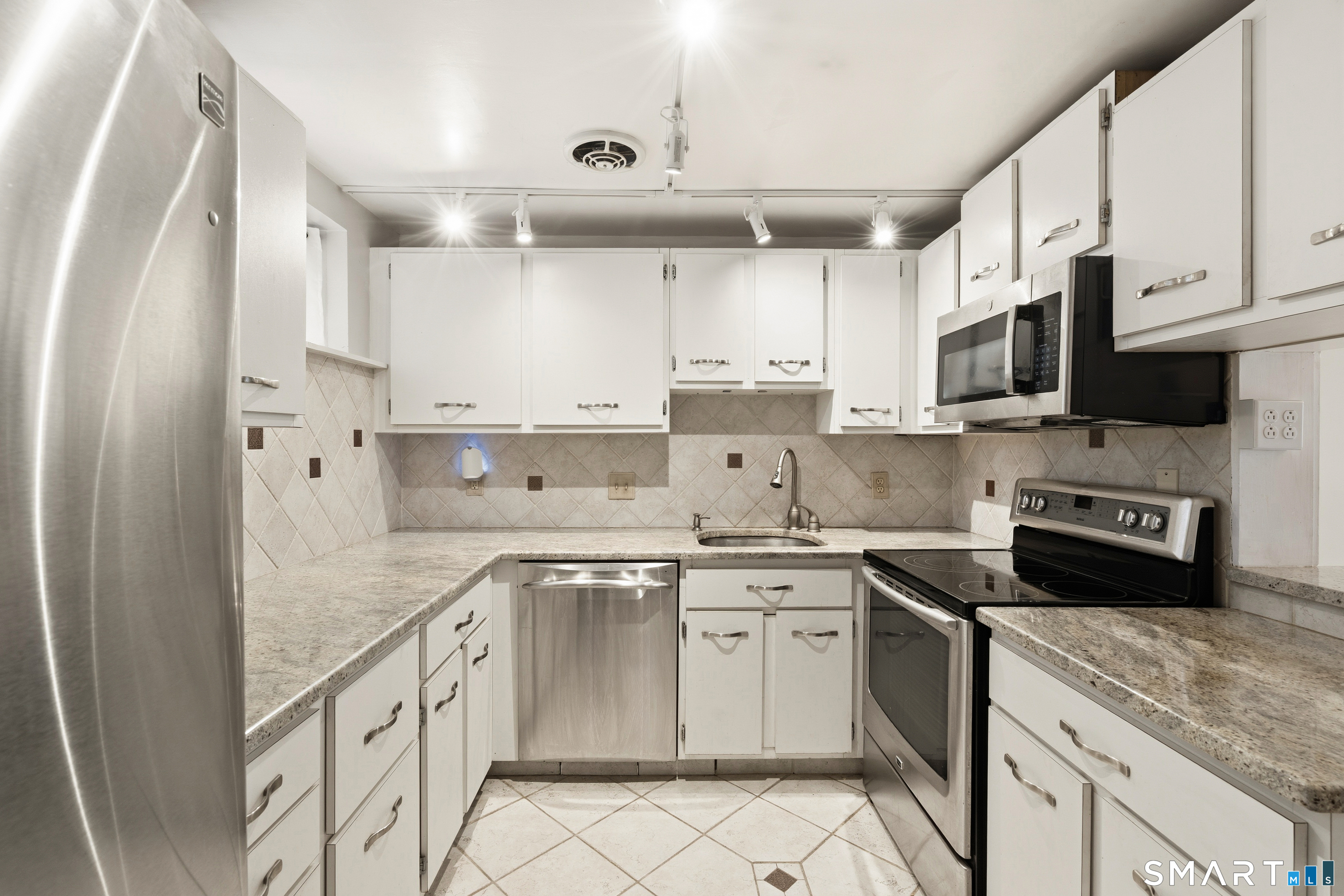 128 Shepards Knoll Drive Hamden CT 06514