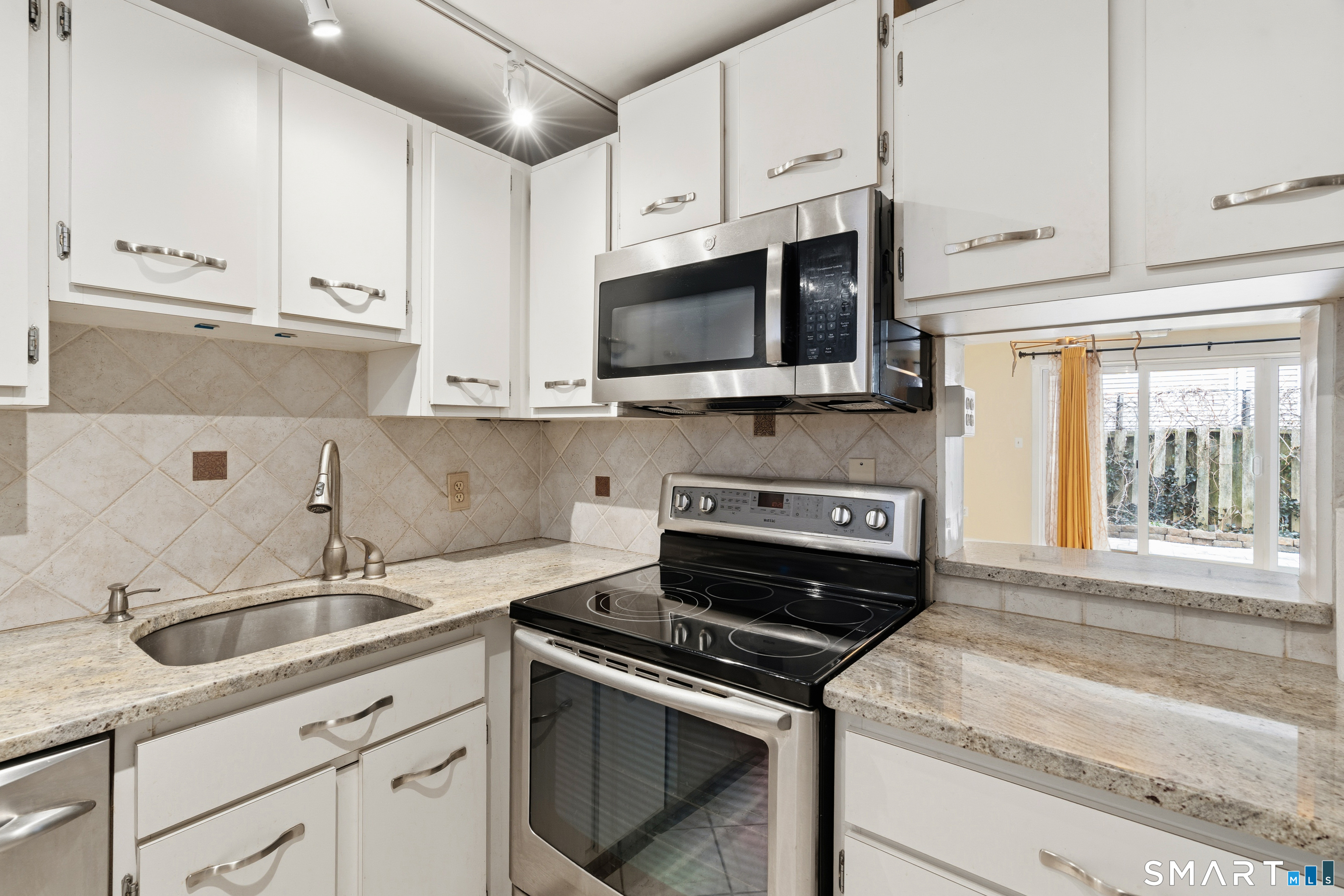 128 Shepards Knoll Drive Hamden CT 06514