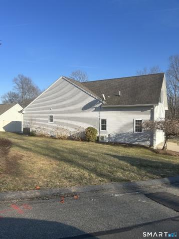 6 North Hollow East Hampton CT 06424