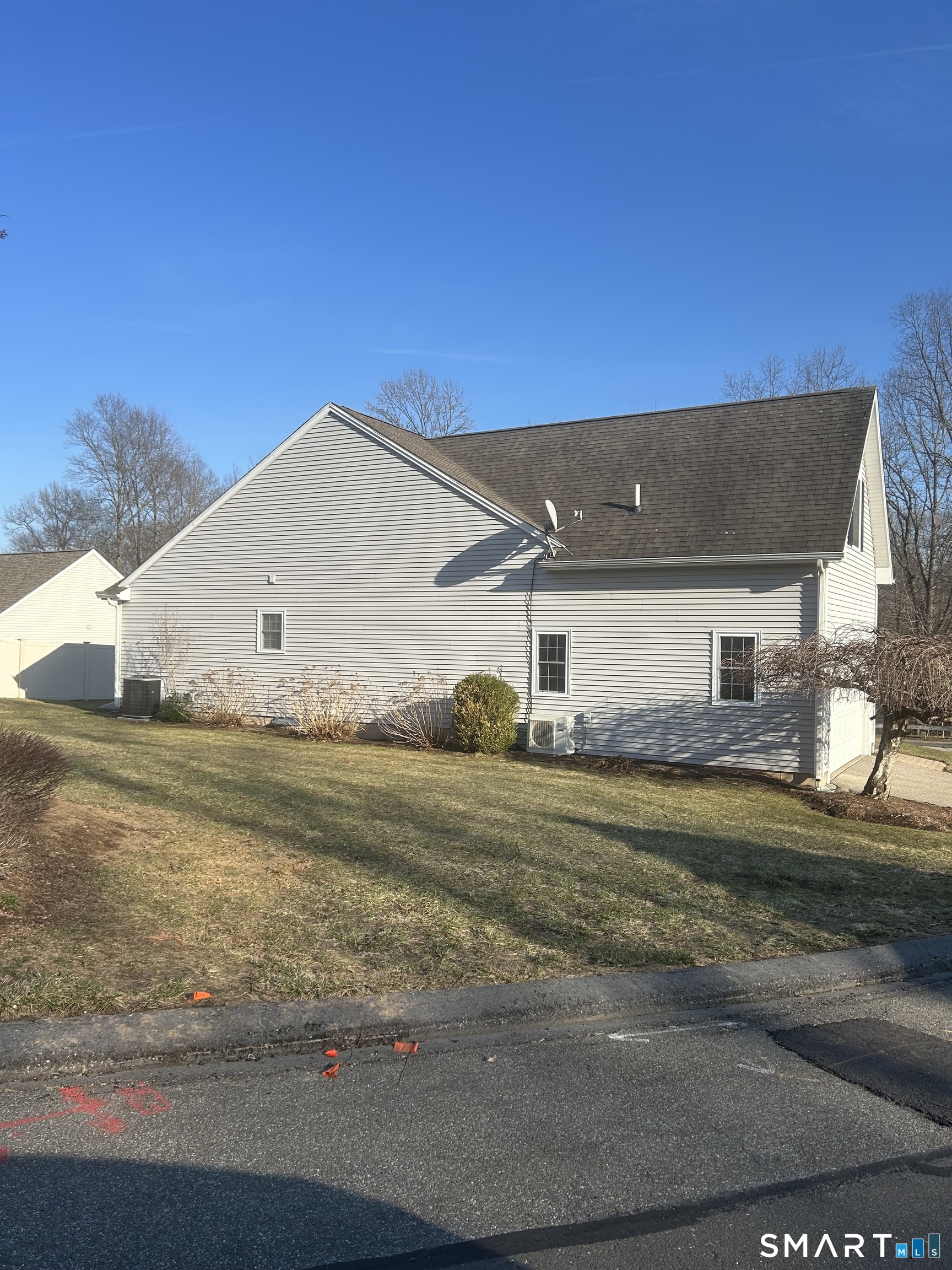 6 North Hollow East Hampton CT 06424